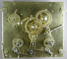 Neuenburger Pendule Vorderplatine